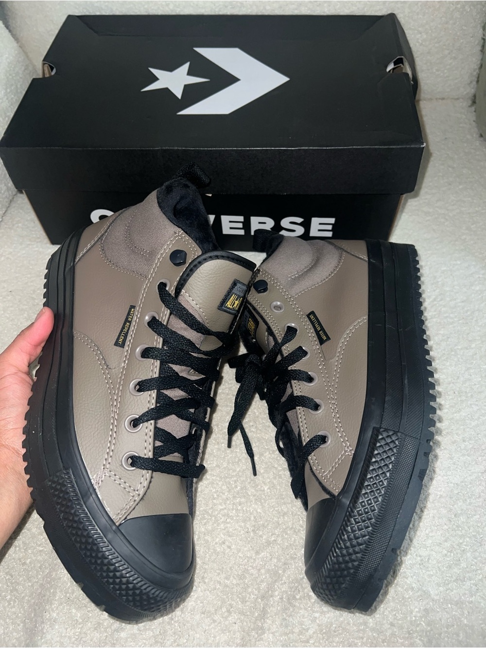 NWT Converse Chuck Taylor All Star
Malden Street Boot Olive
A09492C Men's